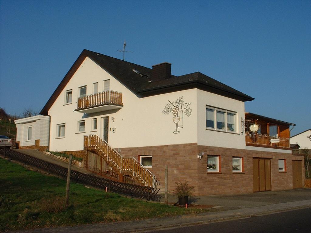 Pension Kroth An Der Mosel Briedel Extérieur photo